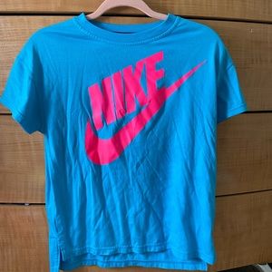 Worn a few times. It will come washed and ironed.